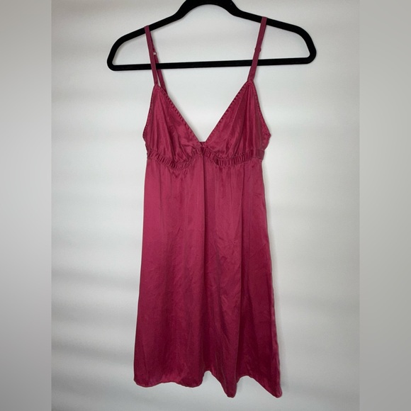 Victoria Secret Vintage 100% Silk Slip Dress Pink Coquette Y2K Fairycore
- XS - Picture 4 of 8